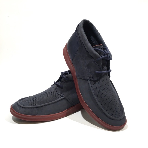 UGG HULMAN PERF CHUKKA SNEAKERS -NAVY LEATHER -MEN’S US 13 -NEW - Picture 1 of 8